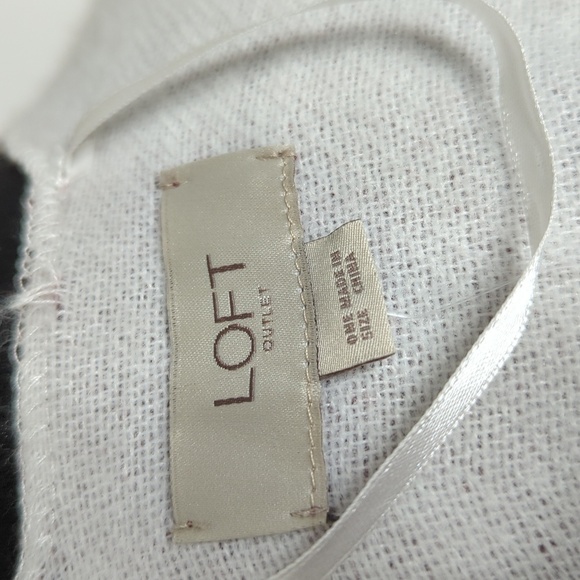 Loft Outlet Reversible Wrap Poncho with Fringe Geometric Print OS - Picture 12 of 14